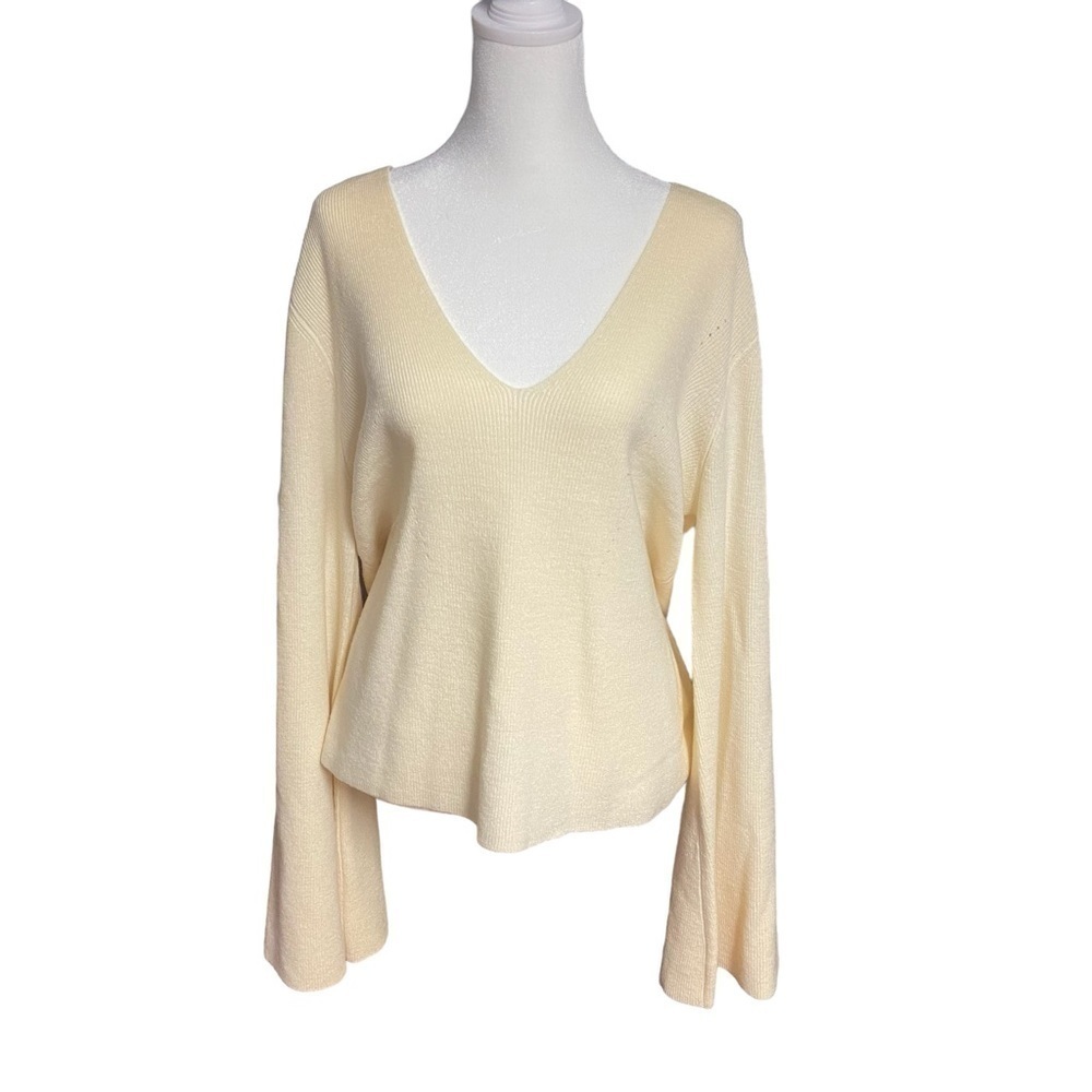 NWT Kendall + Kylie V neck with Bell Sleeves. Cream. Size L